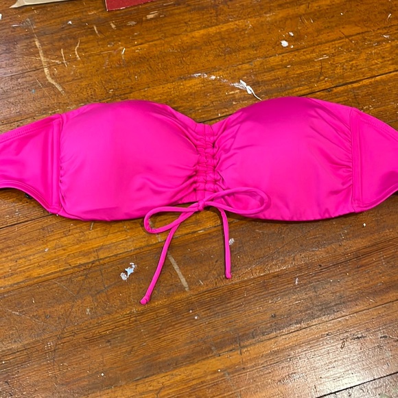 Target bikini top, adjustable clasp - Picture 1 of 1